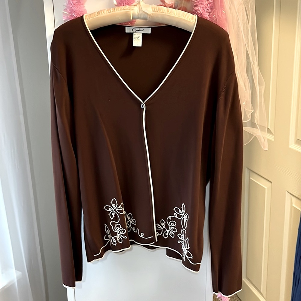 Carducci brown one-button sweater with embroidery Size L